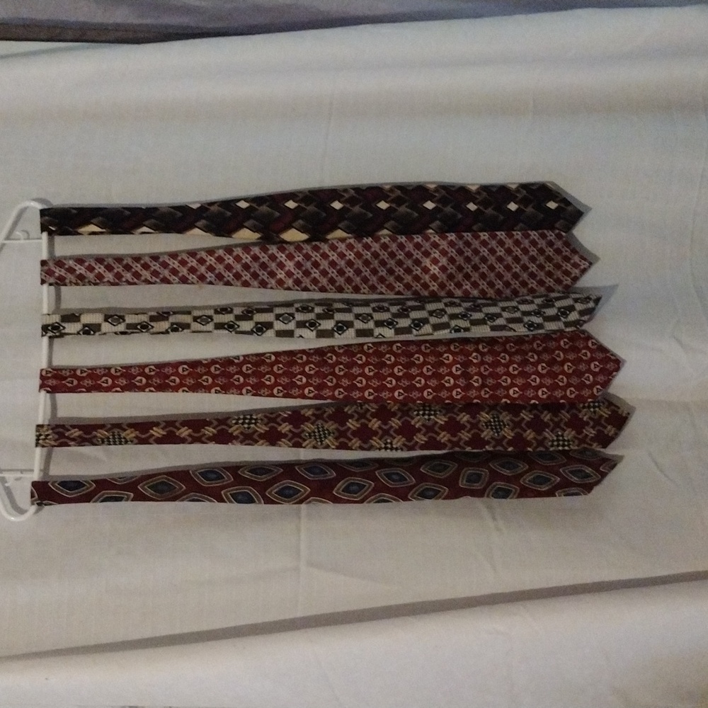 Lot of six vintage men's neck ties